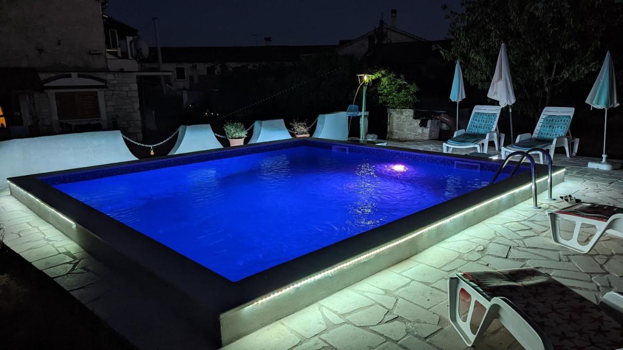 Kaštelir Apartman Aja מראה חיצוני תמונה