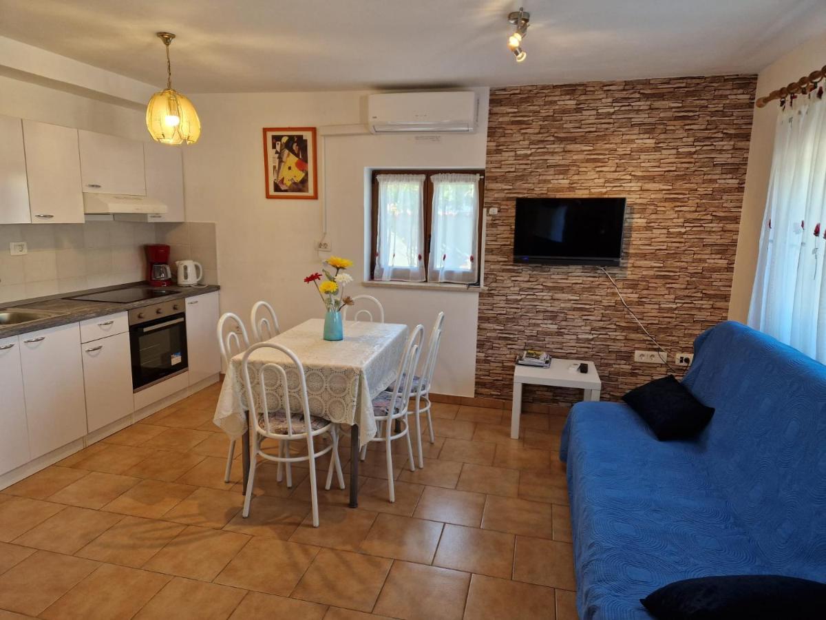 Kaštelir Apartman Aja מראה חיצוני תמונה